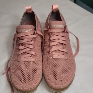Vipermax,Nike Pink Sneakers with Minimalist Design